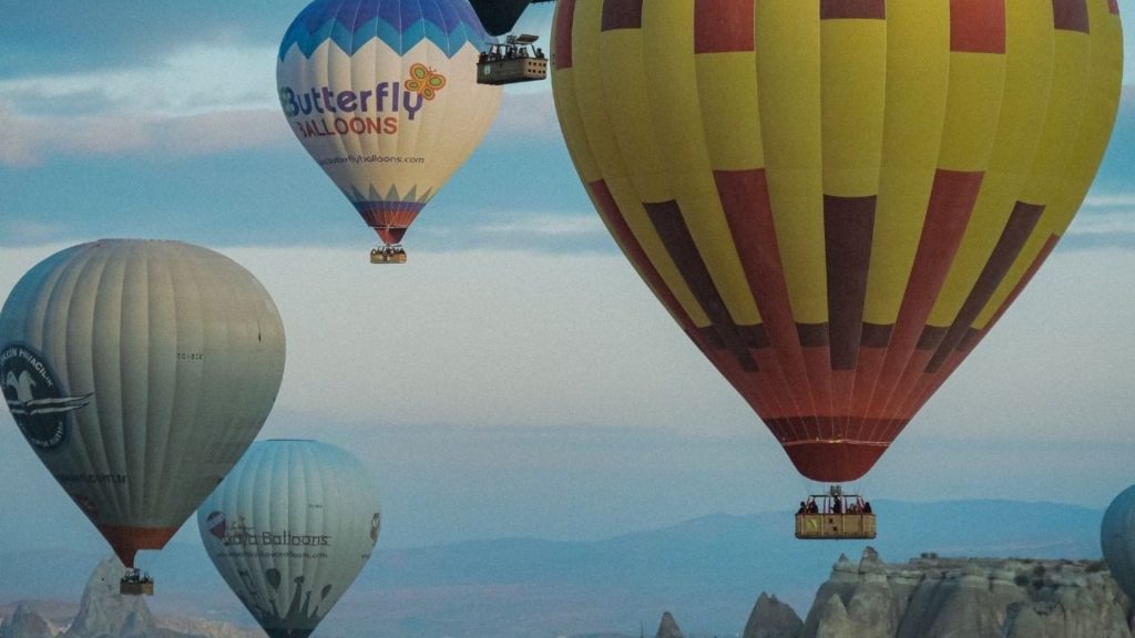 Air balloons flying.jpg